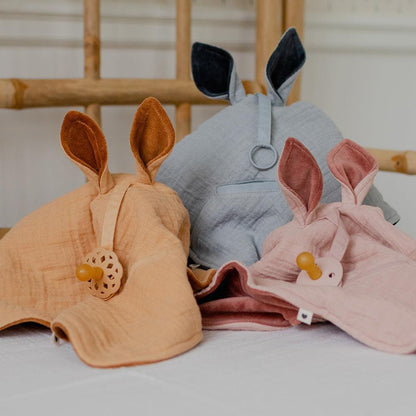 BIBS Kangaroo muslin sutteklud "Blush" (økologisk bomuld) - MamaMilla
