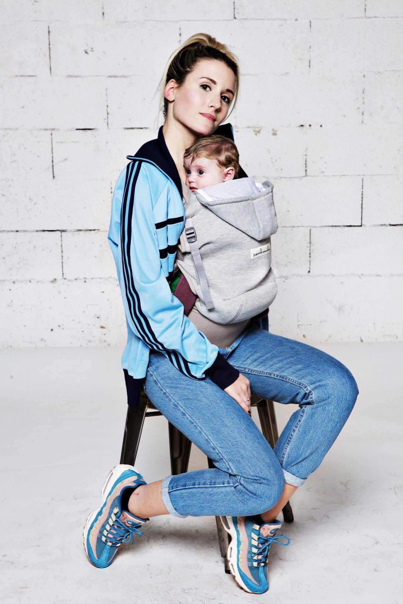 Love radius bæresele inkl. babyindsats - Hoodie carrier - Lysegrå/Athletic Grey - bæresele - MamaMilla